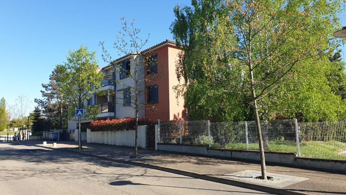 Le Loft De Genas - La Cabane Exterior foto