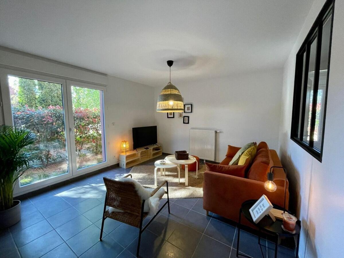 Le Loft De Genas - La Cabane Exterior foto